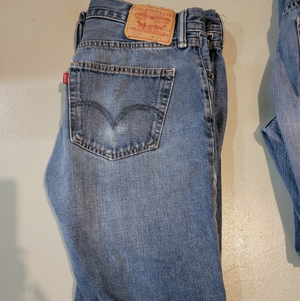 Levi jeans